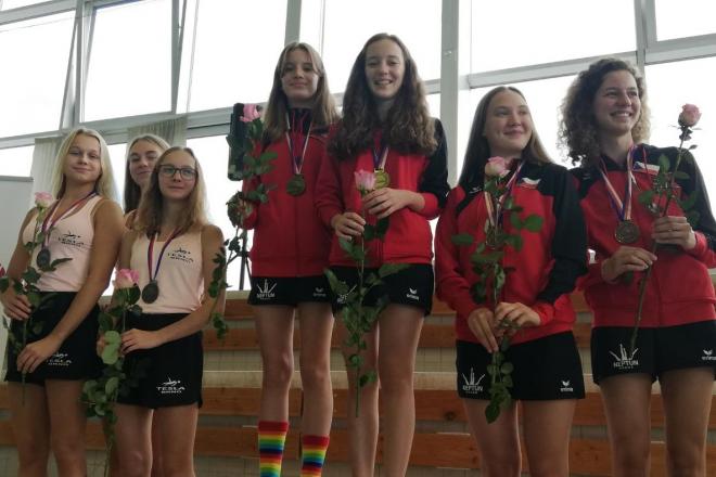 Vendy Štěpánková medailová na MČR v synchronizovaném plavání